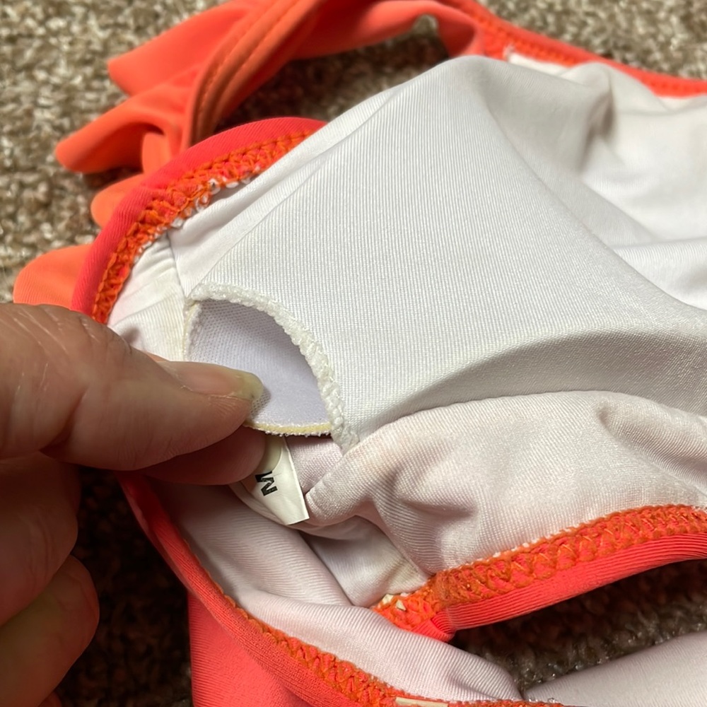 Ombre Ruffle Bikini Top - Picture 3 of 9